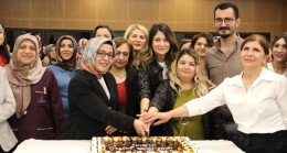 Fethi Sekin Şehir Hastanesi’nde “Ebeler Günü” Kutlandı