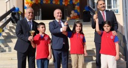 2026-2027 Eğitim-Öğretim Yılı Başladı: Vali, İlk Ders Zilini Öğrencilerle Çaldı