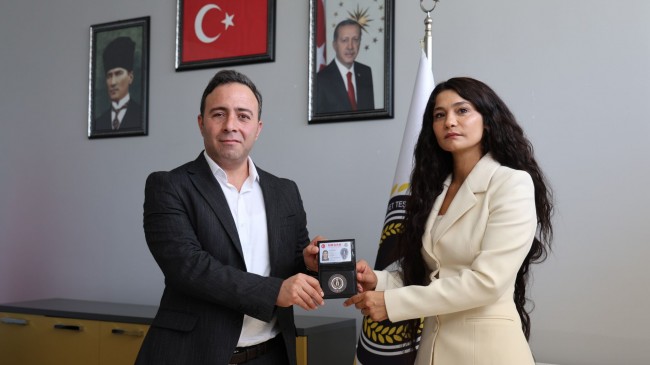Gülnar Karagöl’e EMŞAV’da Çifte Görev: İl Başkan Yardımcılığı ve Kadın Kolları Başkanlığı