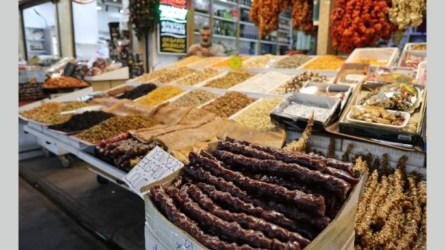 Elazığ Kapalı Çarşı’daki Gurbetçi Yoğunluğu Esnafın Yüzünü Güldürdü