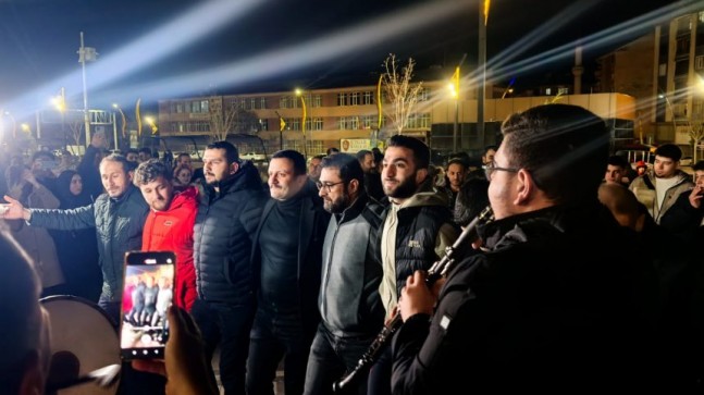 Elazığ’da Geleneksel 23’üncü Sahur Halayı Coşkuyla Gerçekleşti